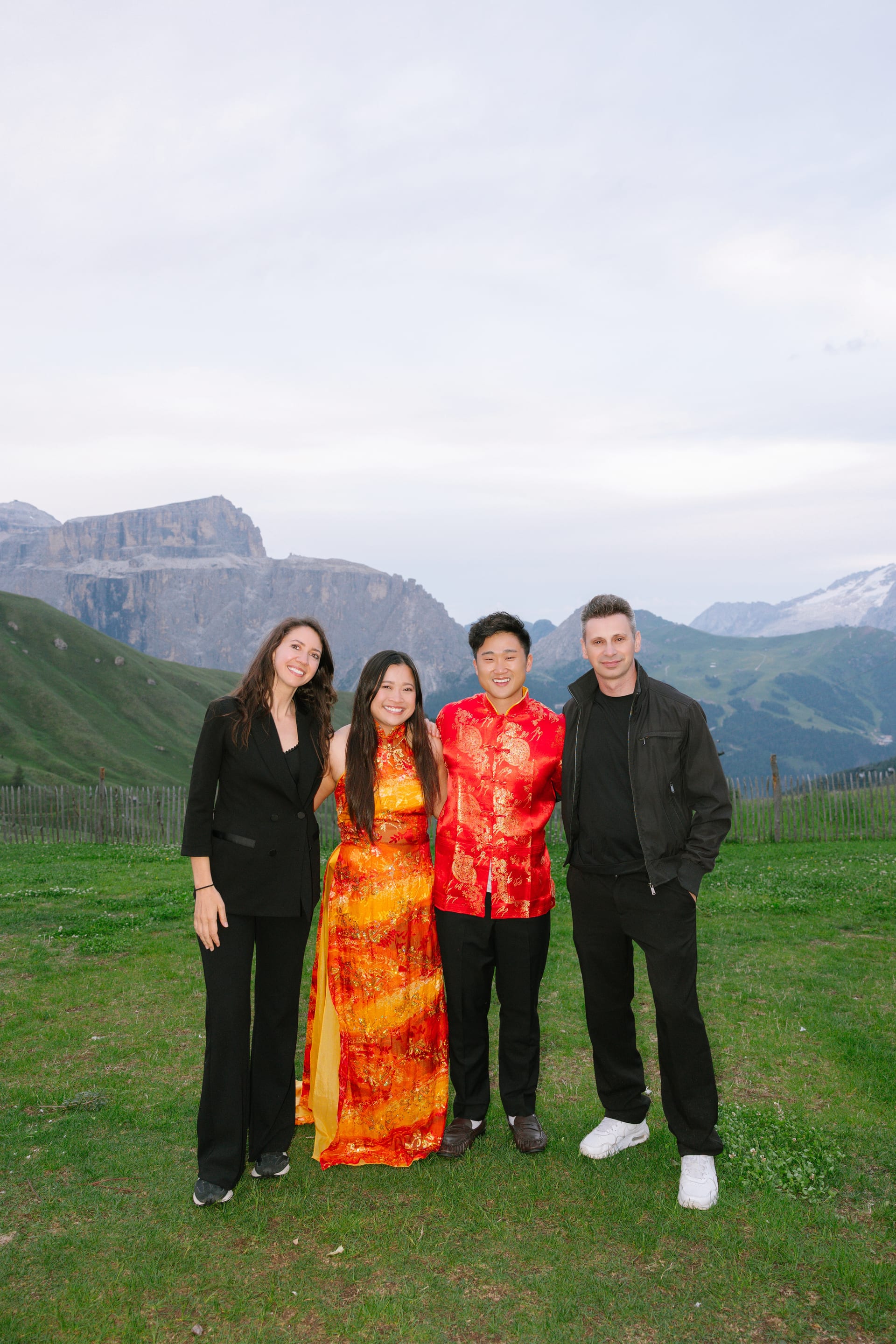 MyHuyen & Eric — Chinese gift exchange 4